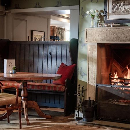 Hotel The Millstone, Mellor Blackburn  Exteriér fotografie The interior of the pub