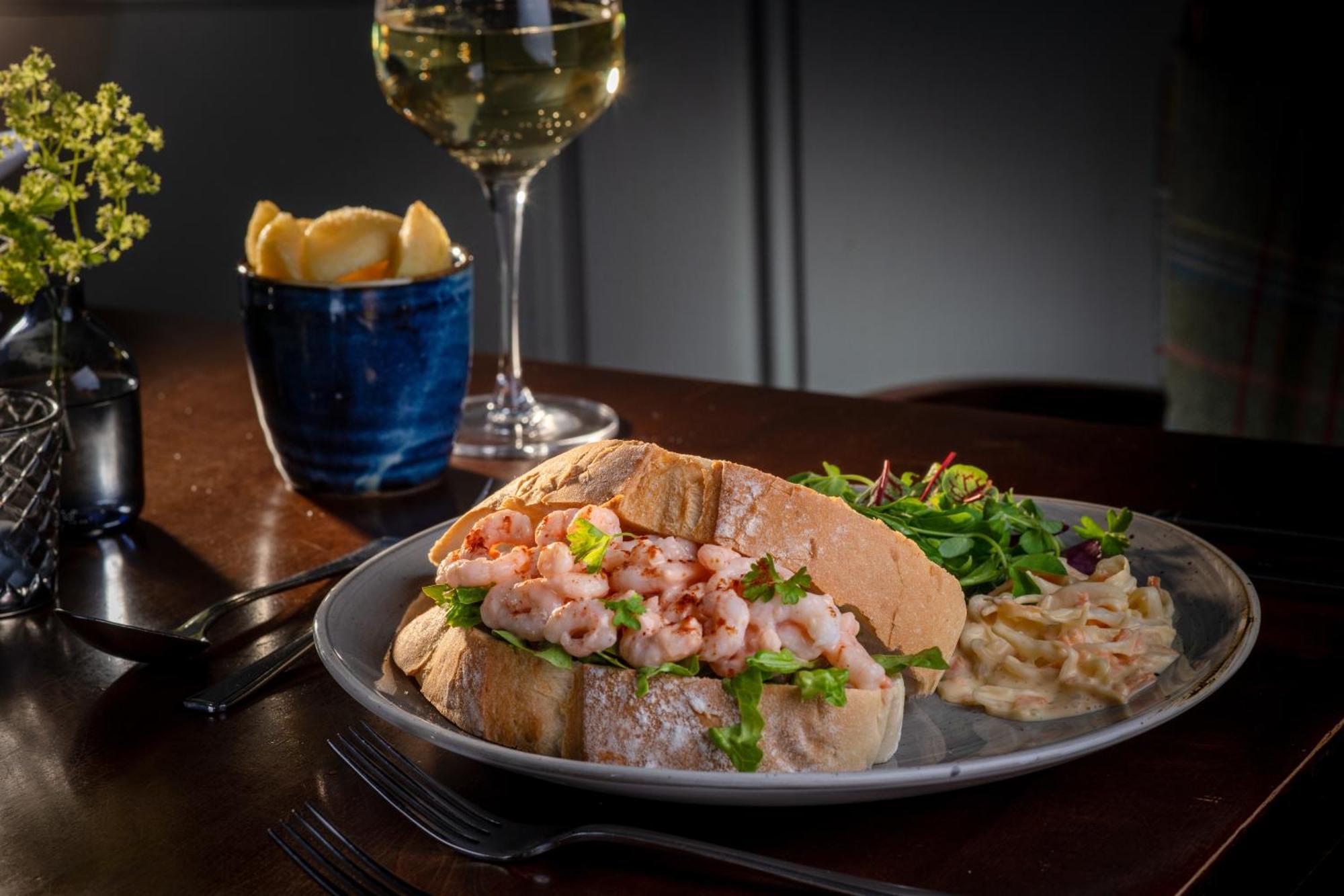 Hotel The Millstone, Mellor Blackburn  Exteriér fotografie A prawn and potato dish
