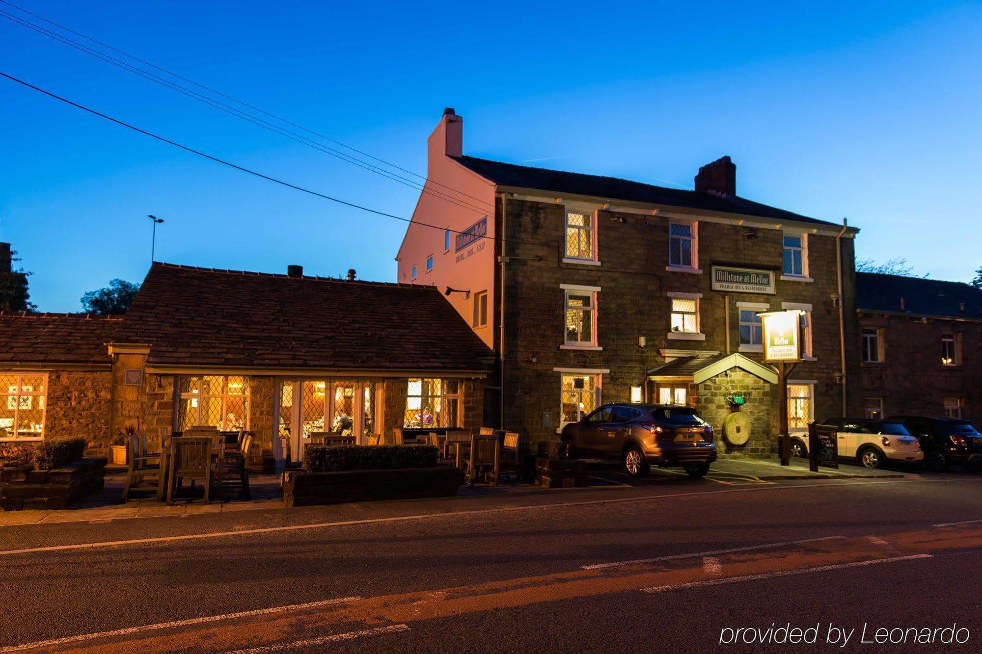 Hotel The Millstone, Mellor Blackburn  Exteriér fotografie The Old Post Office, at night