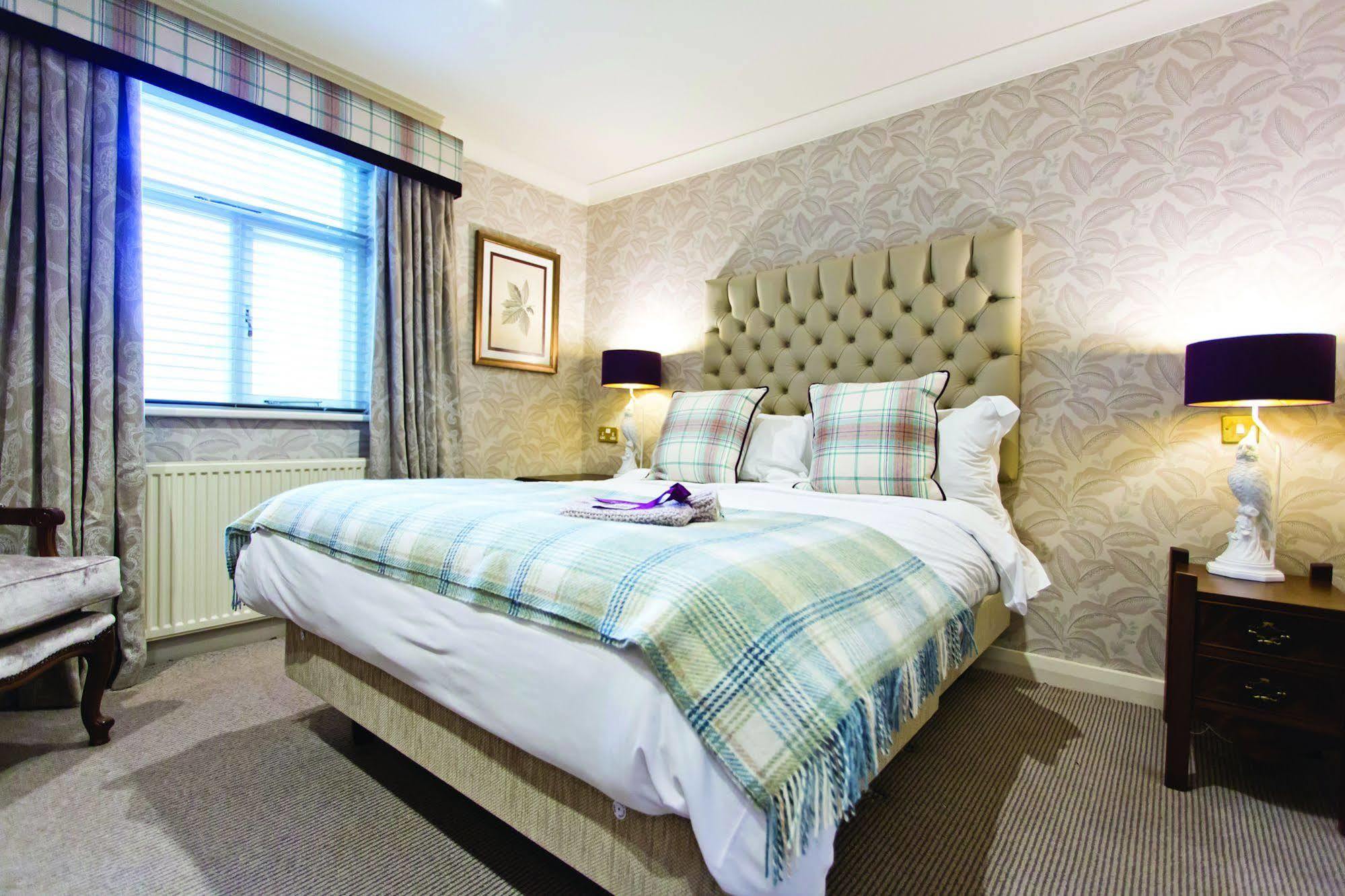 Hotel The Millstone, Mellor Blackburn  Exteriér fotografie A bedroom at the hotel